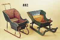 ZWEI SCHLITTEN, WOHL DEUTSCH, UM 1890/1910, HOLZ UND EISEN, GUT ZUR PUPPENDEKORATION GE- EIGNET, DA KLEINE STüCKE, BEIDE IM ...
