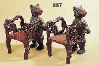 ZWEI KINDERBäRENSTüHLE, 20. JH., HOLZ GE- SCHNITZT UND BEMALT, ALTERSBEDINGTE GEBRAUCHS-SPUREN, H.: 64 CM