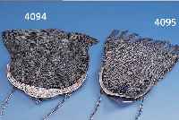 ABENDTASCHE, ALPACCA, DEUTSCH UM 1925, DRüCKER UND KLEINE SCHNALLE KOBALTBLAU EMAIL- LIERT, KETTENMASCHEN UND KETTENABHäNGUNGEN (2 ...