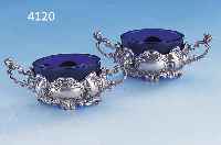 PAAR SALZSCHäLCHEN, DEUTSCH UM 1900, 800ER SILBER, BAROCKSTIL, GRIFFBEKRöNUNGEN IN FORM VON ANTIKEN FRAUENHäUPTERN, GLASEINSäTZE ERSETZT, ...