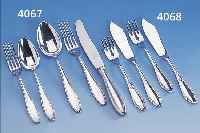 57-TLG. BESTECK PATENT, 90ER SILBERAUFLAGE, CA. 30ER JAHRE, BEST. AUS 6 MESSERN, 6 GABELN, 7 LöFFEL, 6 FRüHSTüCKSMESSER, 6 FRüH- ...