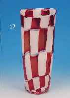 GROßE VASE, MURANO, 2. HäLFTE 20. JH., FARBL. GLAS, MIT ROT-WEIßEN EINSCHMELZUNGEN, H. 31 CM