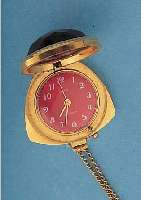 KONVOLUT: 2 ZARJA DAMENANHäNGEUHREN MIT KETTE, RUßLAND UM 1980, BEIDE METALL HARTVERG., SPRUNGDECKELEFFEKT M. SCHMUCKSTEINEN, 1X ROT- FARB., 1X ...