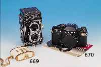 ROLLEIFLEX AUTOMAT, NO.1234032, BJ CA. 1951,MIT MX- SYNCHRONISATION; TESSAR 75MM 1:3.5, KüRZESTE ZEIT 1/250, IN LEDERTASCHE, DIESE ...