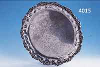 RUNDES TABLETT, 800ER SILBER, 30ER JAHRE, RAND MIT FLORALEM DEKOR, L. BAROCKISIEREND, CA. 1220 G, D CA. 39 CM