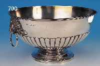 ANBIETSCHALE, ENGLAND, LONDON, UM 1876-77, 925ER STERLING SILBER, TREIBARBEIT, RINGHENKELIN LöWENKöPFEN, LEICHTERE GEBR.-SPUREN, H. CA.15,5 CM, ...