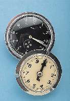 KONVOLUT: 2 EINBAUUHREN, DEUTSCHLAND UM 1938, 1X JUNGHANS KURZZEITMESSER, 10 MIN., D. CA. 7,5 CM, 1X KIENZLE, 8-TAGEWERK M. ...