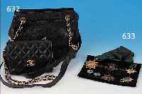 ZWEI HANDTASCHEN, FA. CHANEL, VERM. 80ER JAHRE, LEDER, 14 X 18 CM UND 21 X 22 CM, GUT ERHALTEN