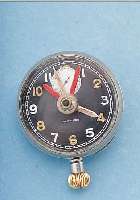LONGINES B-UHR, SONDERFERTIGUNG SCHWEIZ 1930, NICKEL, PERF. SCHW. EMAILBL., KRONE AU- ßEN 6, 2. ZEIT VON AUßEN EINSTELLBAR (MIN. U. STD. ...