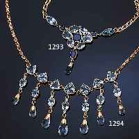 COLLIER MIT AQUAMARINEN UND DIAMANTEN, AQUAMARINE IN VERSCH. SCHLIFFORMEN ZUS. CA. 32CT, 14 DIAMANTEN ZUS. CA. 0.30 CT L.GET./SI-P,HANDARBEIT, ...