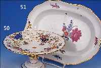FUßSCHALE, MEISSEN, UM 1840/50, PORZELLAN, H. 13 CM, D. 26.5 CM, BUNT BEMALT, REICHE GOLDSTAFFAGE, LEICHT ...
