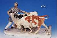 GROßE FIGURENGRUPPE, MEISSEN, 20ER JAHRE, PORZELLAN, 25 X 42 CM, BAUER MIT ZWEI OCHSEN, ZWEI HöRNER ABGEBROCHEN, HAARRISSIG ...
