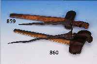 KRIS, INDONESIEN, UM 1910-20, GEWELLTE TAUSCHIERTE KLINGE KORR., GRIFF UND SCHEIDE HOLZ, L. CA. 45,5 CM