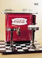KüHLTHEKE MIT BAR, COCA-COLA, 50ER JAHRE, LACKIERTES METALL, SEITLICH UND VON OBEN ZU ÖFFNEN, INNEN VERZINKT ZUR KüHLUNG MIT EIS, ...