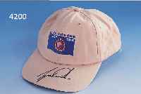 GOLF-CAP MIT AUTOGRAMM V. TIGER WOODS, KAPPE VON ESCADA, BEIGEFARB. BAUMWOLLE, DEUTSCHE BANK SAP-CUP 1999, TCP OF EUROPE, SCHILD MIT ...