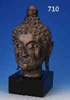 KOPF EINES BUDDHA, THAILAND, 20. JH., BRONZE, STEINSOCKEL, GESAMTH. CA. 54 CM