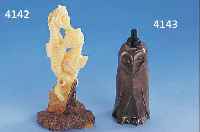 SKULPTUR: SEEPFERDCHEN, VOLLPLAST. GEARBEI-TET AUS BERNSTEIN, NATURALIST.-IDEALISIERTE DARST., MIT FAUNA, AUS VERSCH. BERNSTEINQUA- LITäTEN, H ...