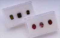 KONV. TURMALINE, 1X 3 FACETT. GRüNE TURMALINE ZUS CA. 6.4 CT, EM-CUT, 1X 3 OVALFACETT. RUBELLITE ZUS. CA. 5.5 CT