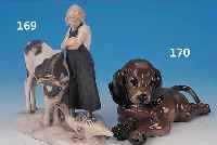 PORZELLANFIGUR, BING & GRöNDAHL, SIGN. A. LOCHER, 20. JH., PORZELLAN, 21 X 22 CM, MäDCHEN ...