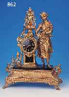 PENDULE, FRANKREICH, UM 1900, SPRITZGUßGE- HäUSE, SEK. BRONZIERT, IM SOCKEL FEHLENDE MIT-LERE VERZIERUNG, SCHWARZ GEFäRBTE ...