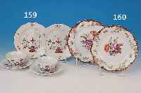 PAAR GEDECKE, MEISSEN, UM 1950, 2. W., PORZELLAN, FEINE BEMALUNG, INDIANISCHER DEKOR, BLUMEN U. STIL. VöGEL, TASSENH. 5 CM