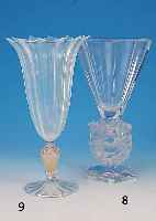 GR. POKALVASE, LALIQUE, NACH 1950, FARBL. GLAS, SECHSFACH FACETTIERT, STIEL MATTIERT U. MIT VOGELPäRCHENDEKOR, SIGN., H. 31 CM, L. AL-TERSSP.