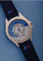 BMW ARMBANDUHR CLUBUHR, IN LIMITIERTER AUF-LAGE, ORIG. LEDERBAND, NEUTRALE SCHUTZHüLLE, MATT. ALUMINIUMGEH., CLUBHINWEISKARTE ANBEI, ...