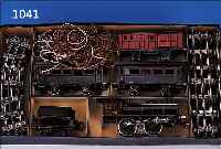 EISENBAHN, MäRKLIN, UM 1925-28, SPUR 1, BESTEHEND AUS LOK, TENDER, DREI WAGEN, SCHIE- NENSATZ, IM ORIG. KARTON, DAZU TRAFO AUS DEN 30ER ...