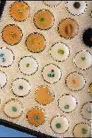 EDELSTEINSAMMLUNG ZUS. CA. 162 CT, UA. TURMALINE, PERIDOTS, GRANATE, IOLITHE, APATITHE, OPALE, SPINELLE, ETC., DIVERSE SCHLIFFE UND ...
