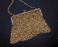 ELEGANTE ABENDTASCHE, GG-GEFLECHT 585/000, RAND EINSEITIG BES. MIT 79 ALTSCHLIFF- -DIAMANTEN ZUS. CA. 8.00 CT WEIß/SI, IN WG GE-FAßT, 2 ...