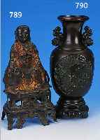 VASE, JAPAN, UM 1900, BRONZE, RELIEFIERT MIT ZWEI KARTUSCHEN, DARIN LANDSCHAFTSDEKOR MIT PERSONENSTAFFAGE, H. CA. 29,5 CM