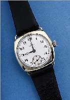 OMEGA HERRENARMBANDUHR, SCHWEIZ UM 1929, NICKEL, BODEN U. GLASR. AUFGEDR., ORIG. EMAIL-BLATT VEINHAARR./SIGNIERT, AUSSEN ROT 13-24, 15 ST., ...