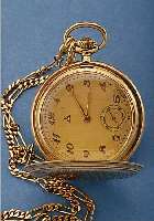 ALPINA HERRANTASCHENUHR SAVONETTE, SCHWEIZ/ DEUTSCHL. UM 1930, GG 585/000, STREIFENDEKOR, MONOGR.: HSD, VERG. BLATT, BEI ZIFFER 5 FL., METALLCUV., ...