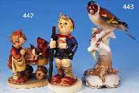 ZWEI HUMMELFIGUREN, UM 1938, FEINSTEINGUT, 1 X KNABE MIT SPAZIERSTOCK, H. 14 CM, L. REST.; 1 X MäDCHEN MIT PUPPENWAGEN, SOCKEL L. GESPR., H. ...