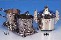 MARMELADENGEFäß, WOHL ENGLAND, UM 1910, METALL VERSILBERT, GLASEINSATZ, H. CA. 9 CM