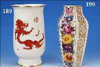 VASE, HUTSCHENREUTHER, UM 1920/25, PORZEL- LAN, QUALITäTVOLLE BUNTE BLUMENMALEREI, REI- CHE GOLDSTAFFAGE, H. 24 CM