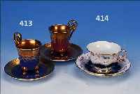 VIER MOKKATASSEN MIT UNTERTASSEN, KARLSBAD, UM 1910, PORZELLAN, PURPURFARBENER, KOBALT- BLAUER U. 2 X HELLBLAUER FOND, REICHE GOLD- STAFFAGE, ...