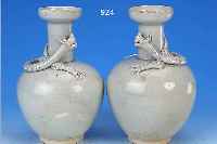 VASENPAAR, CHINA, SONG-DYNASTIE 960-1279 N. CHR. ,KERAMIK, SOG. PROTOPORZELLAN, H. 20.5 CM, BAUCHIGER KORPUS MIT ...