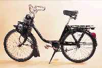 VELO SOLEX, FRANKREICH, 60ER JAHRE, MOTOR üBER VORDERRAD, ANTRIEB üBER ROLLE AUF REIFEN,SCHWARZ GELACKT, FRZ. MODELL, FELGENBREMSEN MIT ...