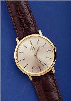 OMEGA HERRENARMBANDUHR, REF.-NR. 111/067, SCHWEIZ UM 1968, ROSE-G. 750/000, GLASR. GEDR.FLACHE AUSF., BLATT VERS., RUNDANKERW., HAND- AUFZUGKAL. ...