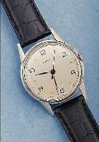 LONGINES HERRENARMBANDUHR, REF.-NR. 3501/8, SCHWEIZ UM 1946, EDELST., BODEN U. GLASR. GE- DR., BLATT REST., GEBL. ORIG.-STAHLZEIGER, 17 ST., ...