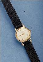 IWC DAMENARMBANDUHR, SCHWEIZ UM 1962, GG 750/000, BODEN GEDR., BLATT REST., FORMANKERW.KAL. 41, 17 ST., HANDAUFZUG, SCHR.-UNR., FLACHSPIR., ...