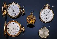 LE COULTRE DAMENTASCHENUHR, FRANKREICH UM 1902, GG 750/000, LORBEERDEKOR AUF LüNETTE, RüCKS. RELIEF. SCHLAUFEN- U. RANKENDEKOR M. ...