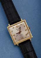 GIGANDET HERRENARMBANDUHR AUTOMATIK, REF.- NR. 1189, SCHWEIZ UM 1962, GG 750/000, CARRE- GEH., BODEN GEDR., MAßE üBER DIE FLäCHEN CA. 28 X 28 ...