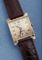 LIBAN HERRENARMBANDUHR, REF.-NR. 9894, SCHWEIZ UM 1947, ROSE-G. 750/000, CARREE-FORM M. BET. BANDANST., BODEN GEDR., KL. SEK. VERT.GEBL. ...