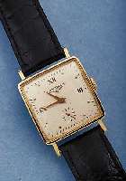 LONGINES HERRENARMBANDUHR, REF.-NR. 5444/93,SCHWEIZ UM 1948, GG 750/000, CARREE-ARRONDE- FORM, BODEN GEDR., VERS. ORIG.-BLATT, ALTERS- BED. L. FL., ...