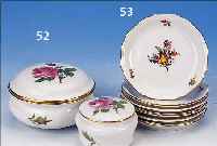 ZWEI DECKELDOSEN, MEISSEN, 2. HäLFTE 20.JH. ,PORZELLAN, D. 6 CM, GOLDSTAFFAGE, BLUME II D. 5.5 CM