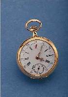 DAMENTASCHENUHR, SCHWEIZ UM 1910, RG 750/000BODEN VERSCHL. SCHMUCKMONOGR. AM, PERF. EMAIL-BL. M. ROTER 12 U. 24, KL. SEK. VERT., GOLD- CUV. M. ...