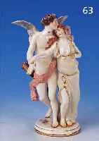 PORZELLANFIGUR, MEISSEN, UM 1870, AMOR UND PSYCHE, BUNT BEMALT, HäNDE, FLüGEL UND PFEILKöCHER RESTAURIERT, H. CA. 19,5 CM