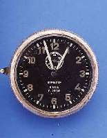 KIENZLE EINBAUUHR MIT 8-TAGEWERK, FERTI- GUNGS-NR. 10979, FüR DIE DTSCH. WEHRMACHT UM 1939, UNTER FL-NR. 22602, MESSING VERN., AUFZUG ...